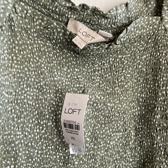 Lot of 2 - NWT - Loft Puffy Sleeves Tops - Picture 4 of 8